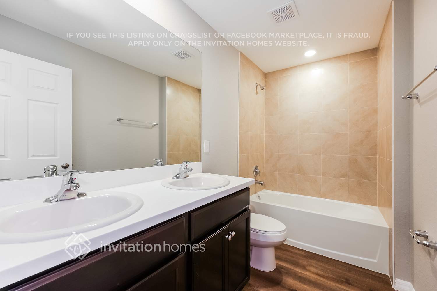 Building Photo - 402 Kostner St