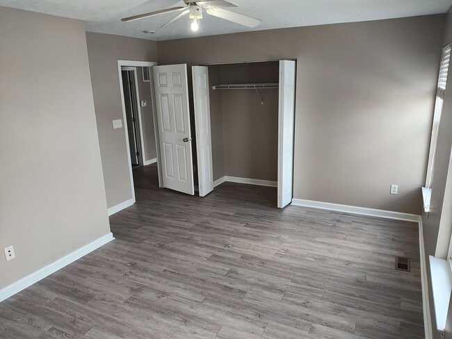 Building Photo - Beautifully maintained 4-bedroom, 2.5-bath over 2,200 sqft with a 2 car garage!