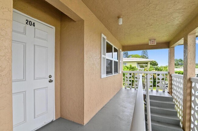 Building Photo - 1051 Orange Terrace