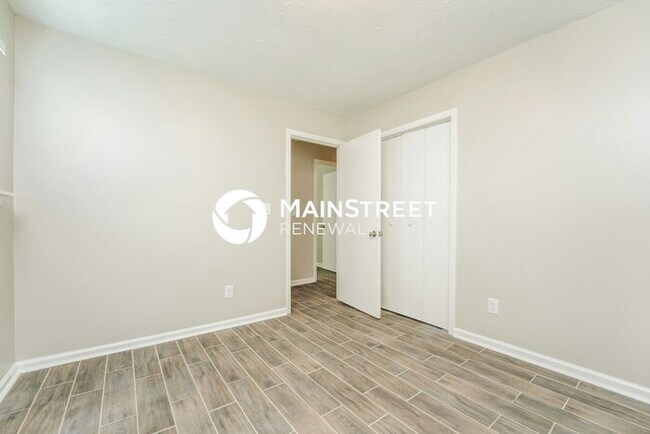 Building Photo - 4 Bedroom Pet-Friendly Home in COVINGTON, GA with Main Street Renewal