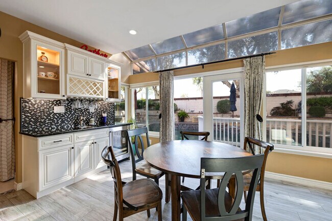Building Photo - 9598 Naples Dr