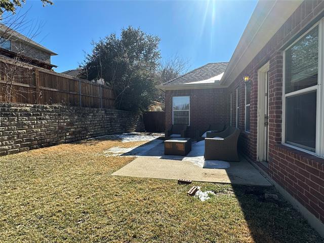 Building Photo - 8466 Davis Dr