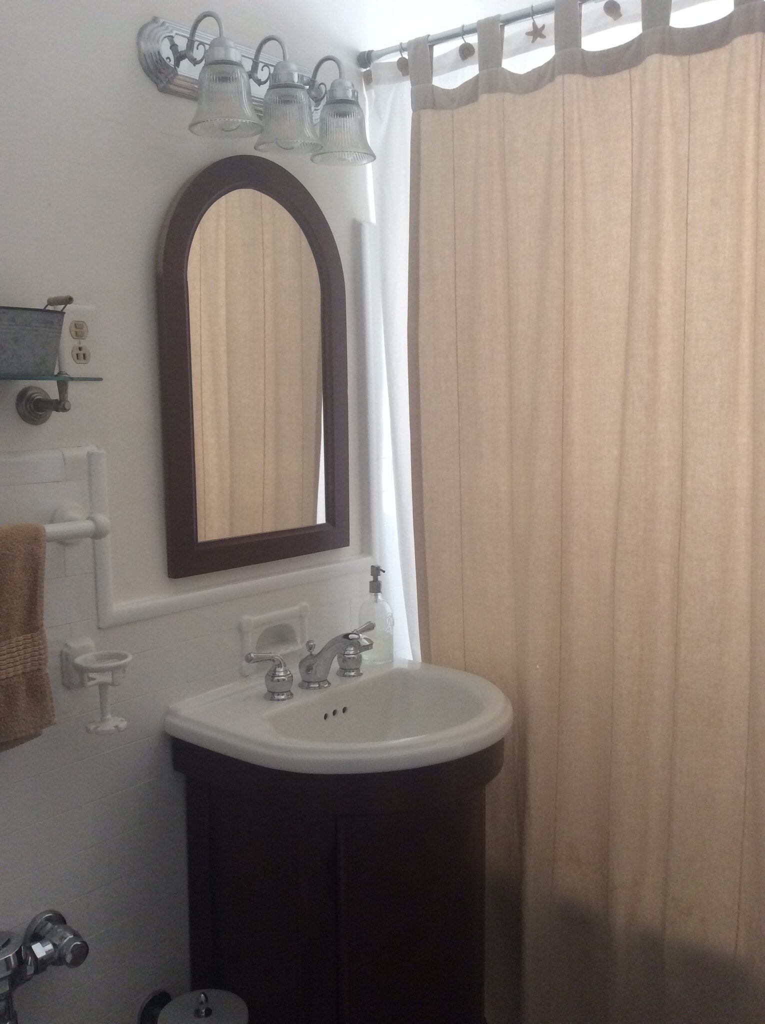 Bathroom - 1011 Hull Terrace