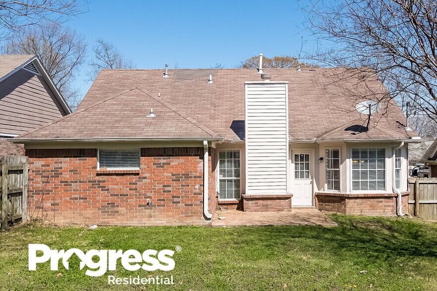 Building Photo - 9279 Morning Park Dr