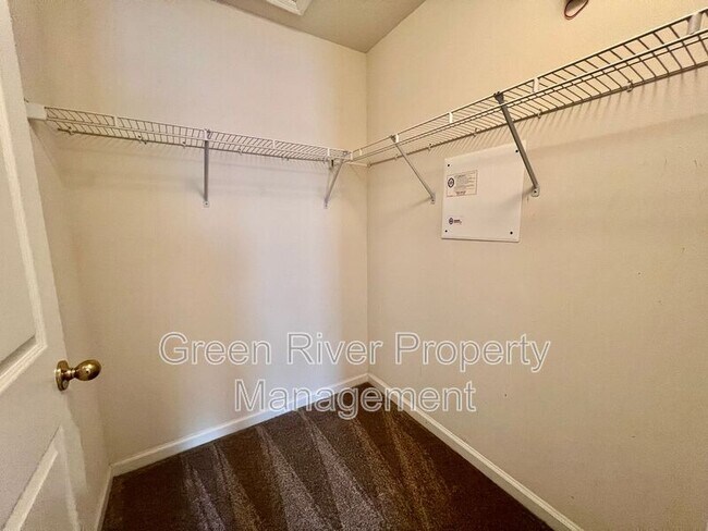 Building Photo - 7920 Merrill Rd