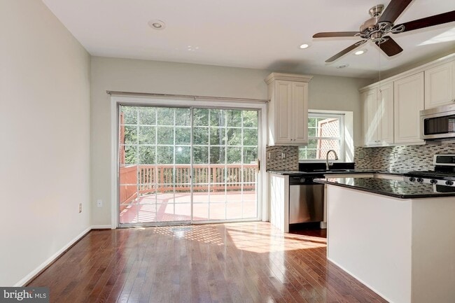 Building Photo - 7238 Stover Ct