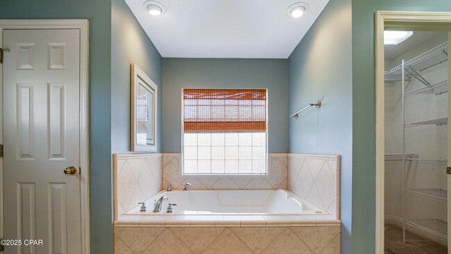 Building Photo - 158 Boca Lagoon Dr