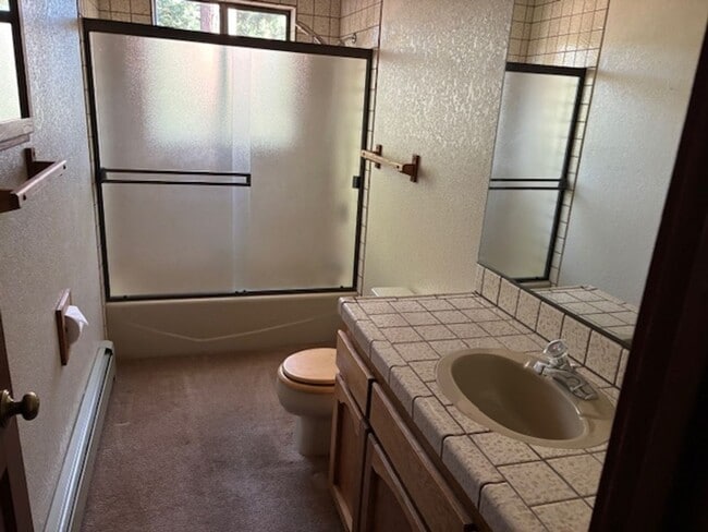 Building Photo - Value with lake view