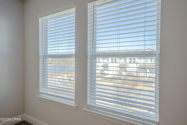 Building Photo - 7472 Shadow Lake Dr