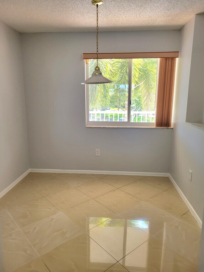 Building Photo - 7878 Trent Dr