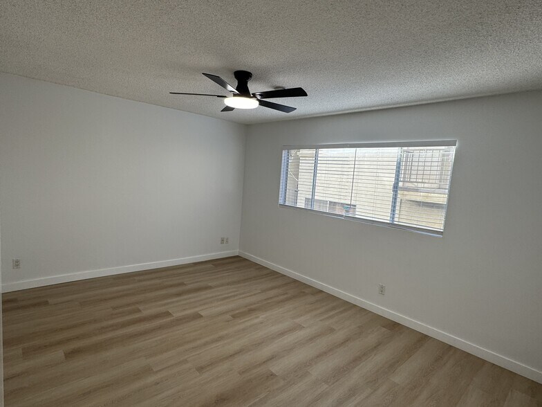 bedroom 1 - 1045 S Alma St