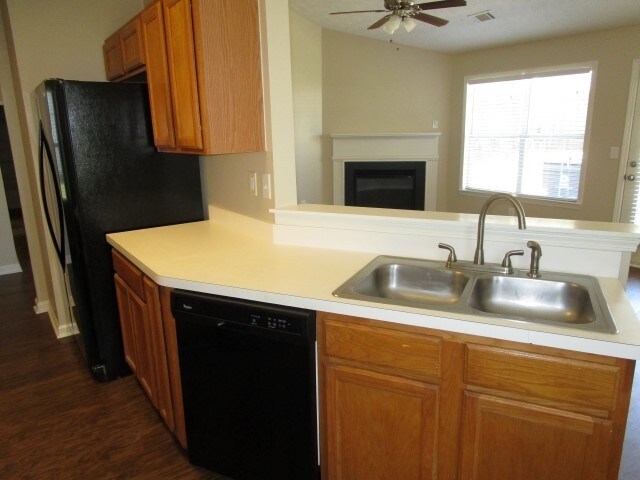 Building Photo - 305 Brannans Ct