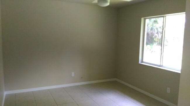 Building Photo - 5740 Zinkle St