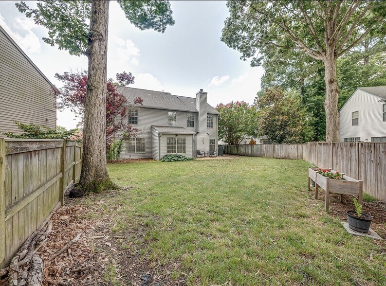 Building Photo - 906 Bellgate Ct