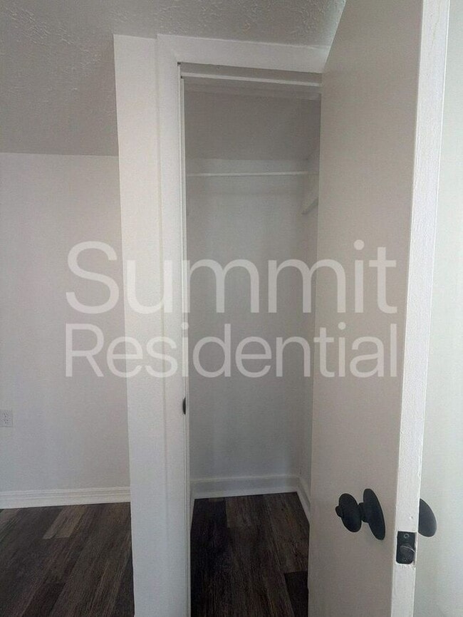 Building Photo - 2 bedroom 1 bathroom Home in Mansfield!!