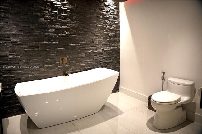 Building Photo - 19262 NW 89th Ave