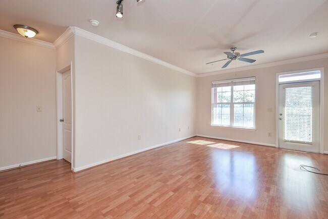 Building Photo - 1711 Old Spanish Trl