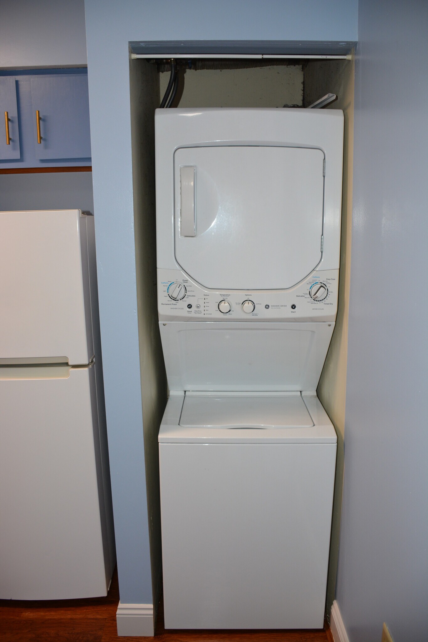 Building Photo - 3267 Niagara Sq