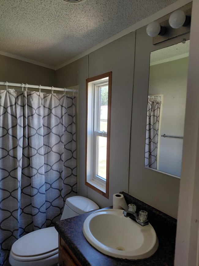 Building Photo - lot 28