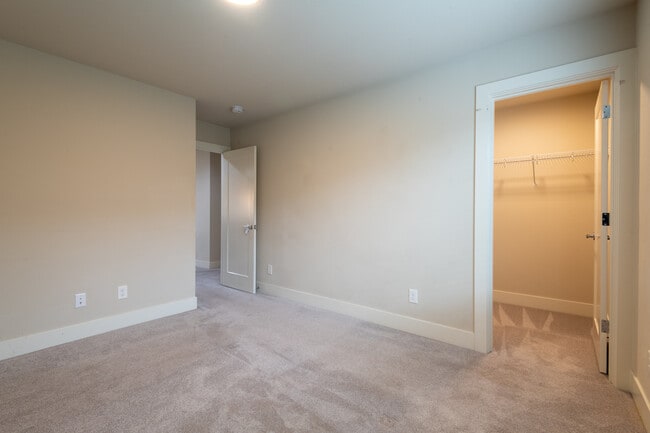 Building Photo - 4077 233rd Pl SE