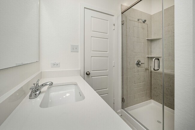 Building Photo - Where Style Meets Comfort: Elevate Your Living Experience