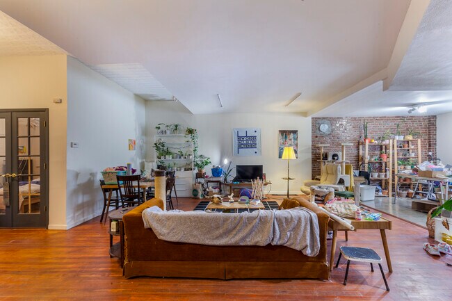 Building Photo - 6644 Gravois Ave