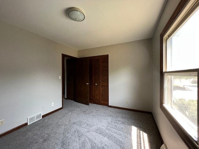 Building Photo - 1631 Park Ave