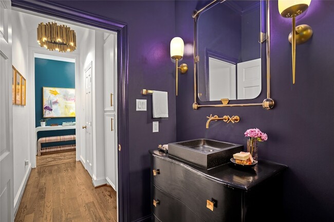 Building Photo - 5527 Briar Dr