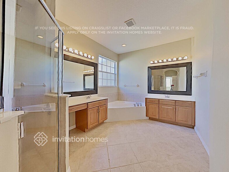 Building Photo - 9156 Lake Avon Dr