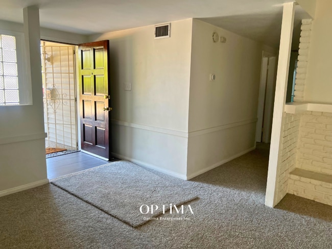 Building Photo - Beautiful Single-Family Home with Modern Comforts