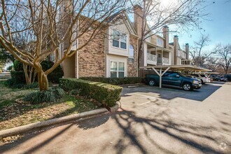 Building Photo - 1 Bed, 1 Bath condo near Lower Greenville!