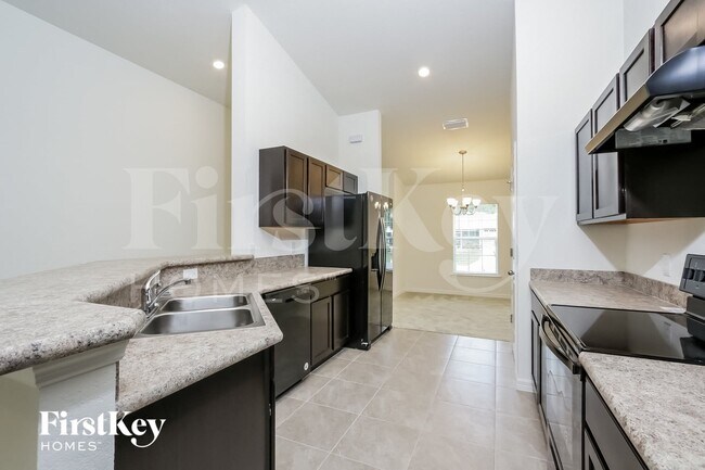 Building Photo - 4611 Belladonna Ave