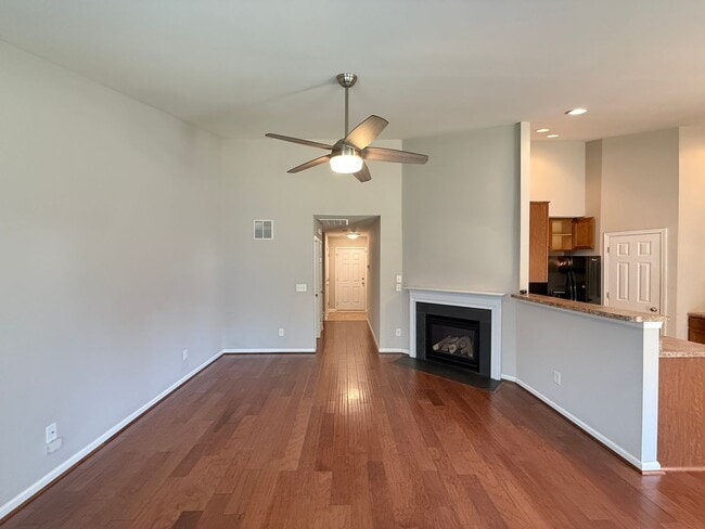 Building Photo - 4433 Paula Dr