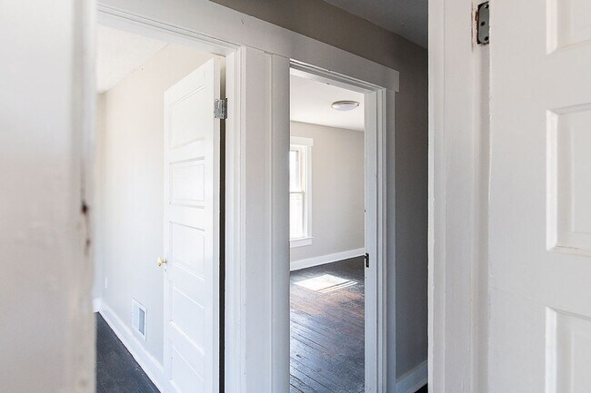 Building Photo - 2141 Philadelphia Dr