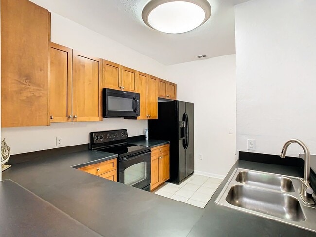Building Photo - 8009 Tipperary Ln