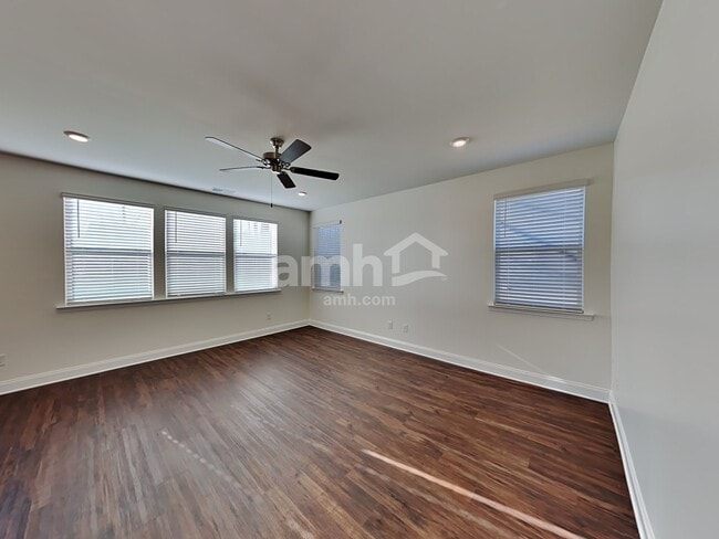 Building Photo - 602 Rivermist Dr