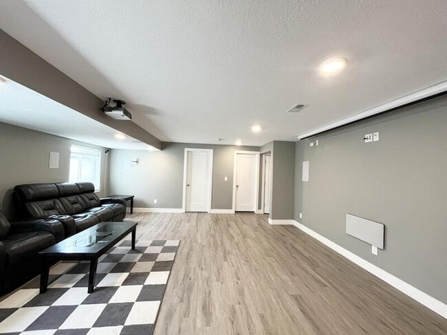 Building Photo - 9729 Fira Ln
