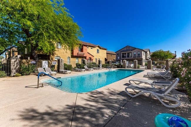 Building Photo - 2250 E Deer Valley Dr