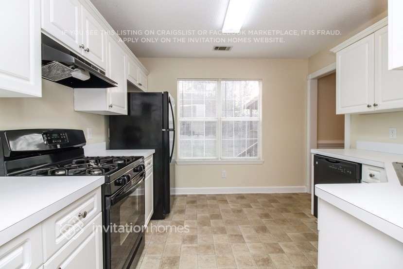 Building Photo - 39 Harbin Dr