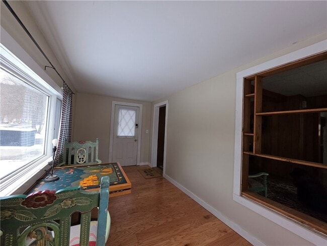 Building Photo - 9 Factory St