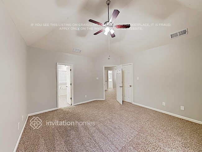 Building Photo - 3620 Broken Arrow Dr