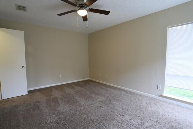 Building Photo - 11011 Shadowfield Dr