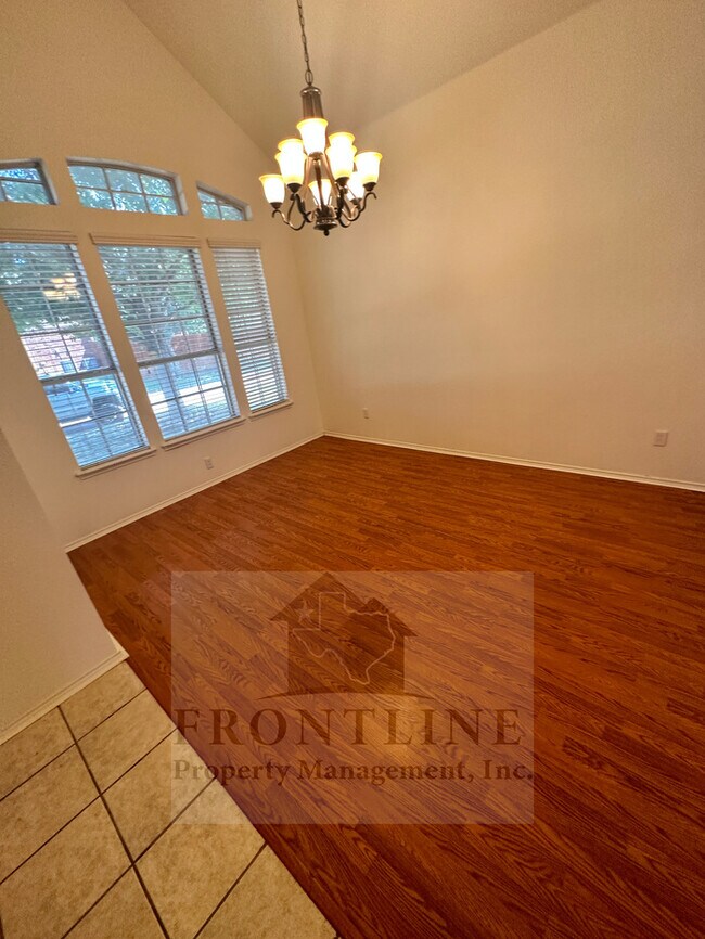 Building Photo - 629 Dorchester Dr