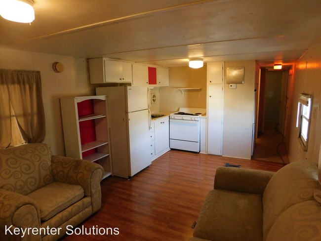 Building Photo - 2 br, 1 bath House - 3651 Old Greenville Road