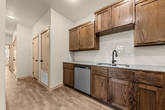 Building Photo - 5900 Cactus Flower Ln