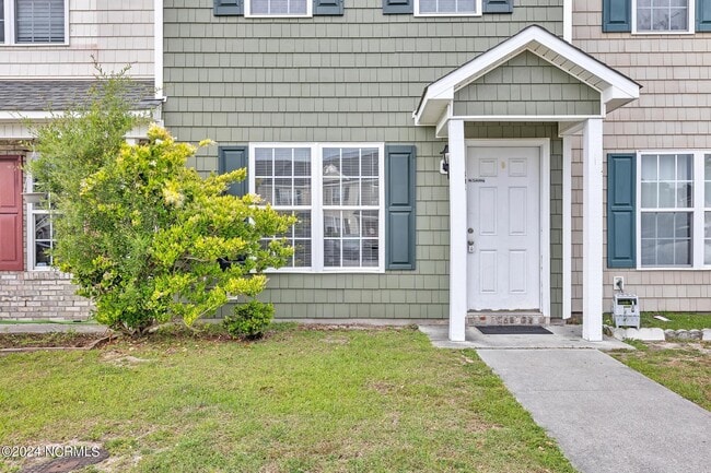 Building Photo - 404 Springwood Dr