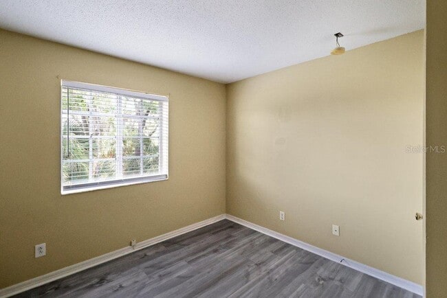 Building Photo - 7127 Waterside Dr