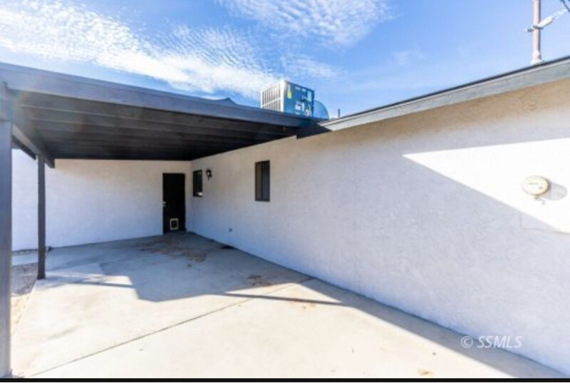 Building Photo - 608 E California Ave