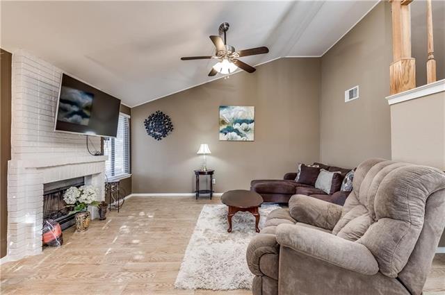 Building Photo - 513 Hunters Glen St