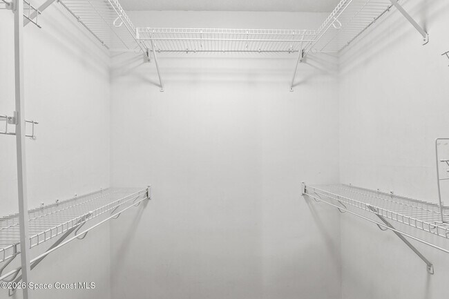 Building Photo - 7667 N Wickham Rd
